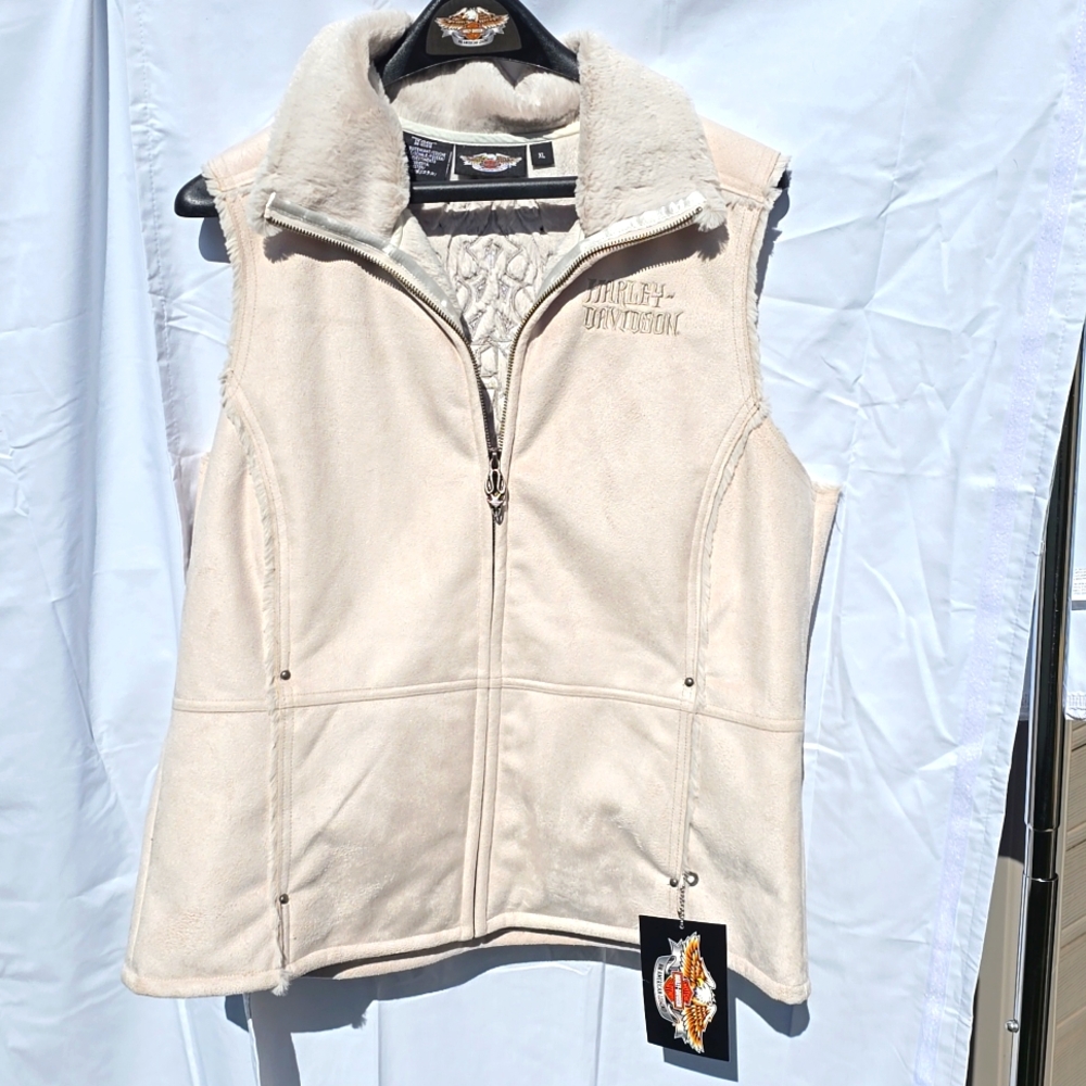 Harley Davidson NWT off-white vest with fur linning wm XL